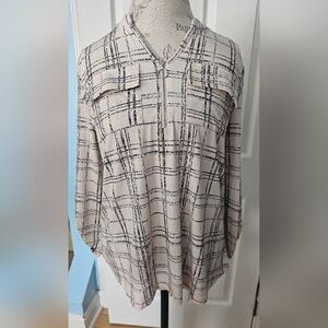 Chic Plaid Blouse in Cream and Black